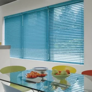 Cortinas Venecianas en Pvc Azul
